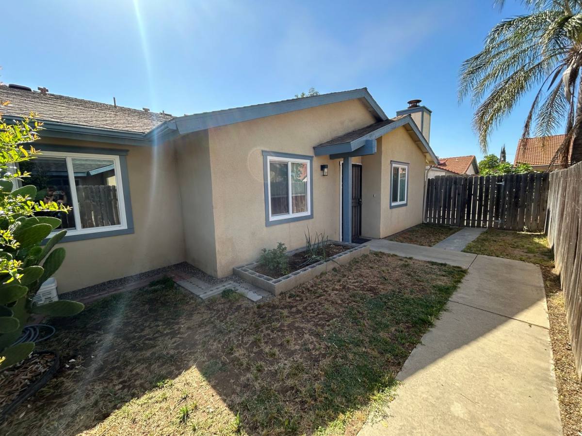House for rent at 2539 E Sweet Ave, Visalia, CA 93292