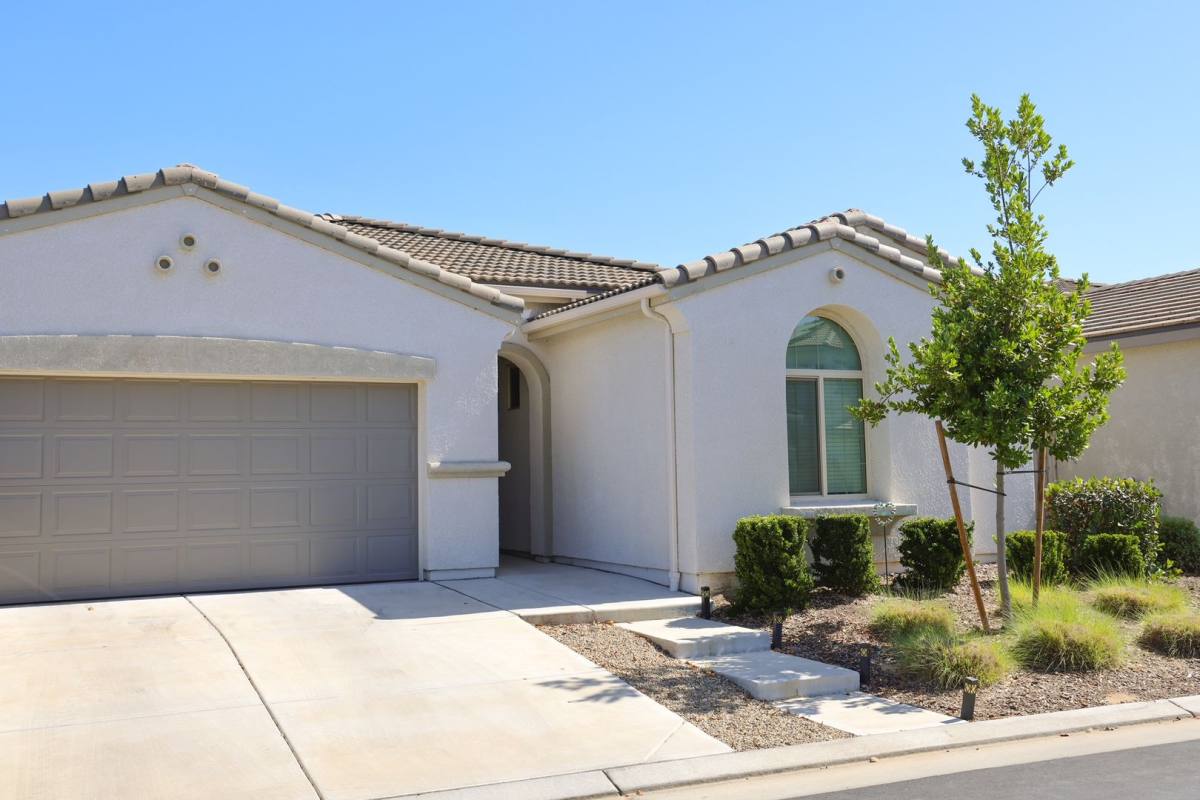 House for rent at 3832 Hannah Lane, Clovis, CA 93619