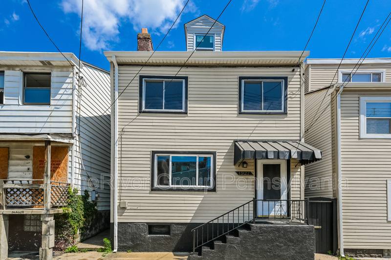 House for rent at 1927 Wrights Way, Pittsburgh, PA 15203