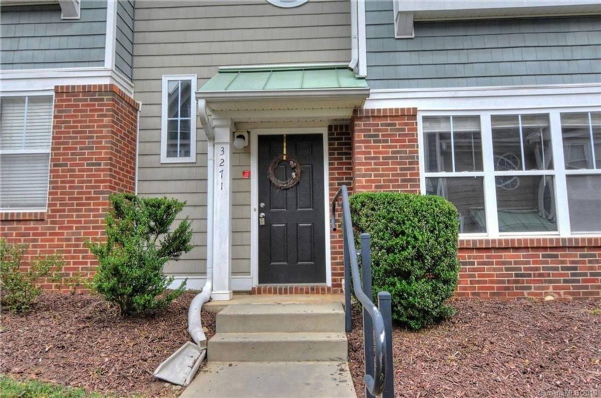 Townhouse for rent at 3271 Weston St, Charlotte, NC 28209