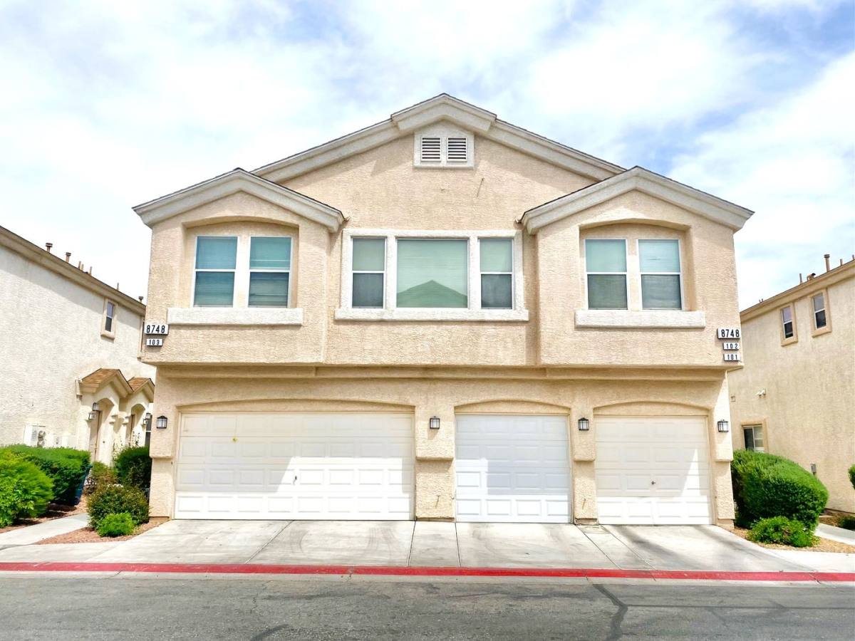 Townhouse for rent at 8748 Tomnitz Ave, Las Vegas, NV 89178
