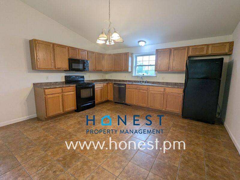 House for rent at 5 Crooker St #2, Augusta, ME 04330