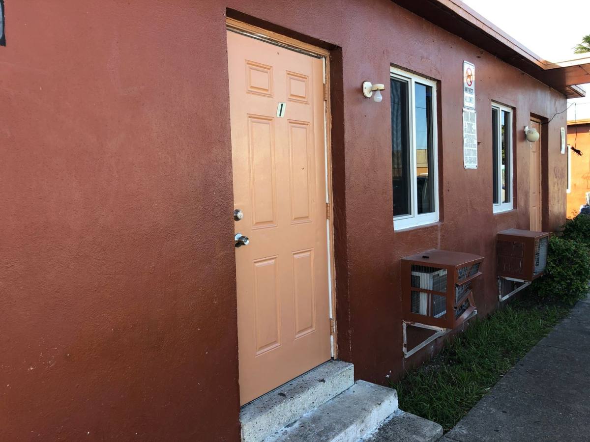 Apartment for rent at 829 NW 10 Terrace, Fort Lauderdale, FL 33311