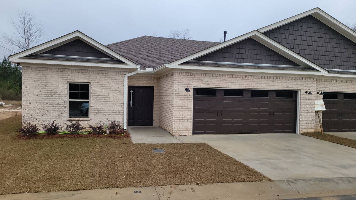 House for rent at 109 Jennie Dr, Dothan, AL 36301