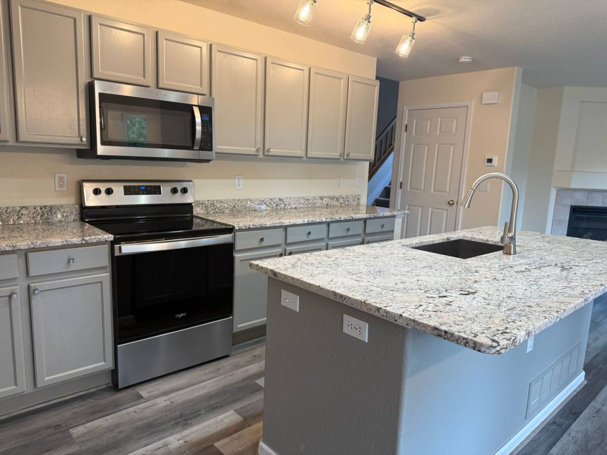 House for rent at 1295 Cumberland Dr, Longmont, CO 80504