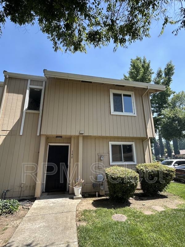 Condo for rent at 140 Arcadia Dr, Vacaville, CA 95687