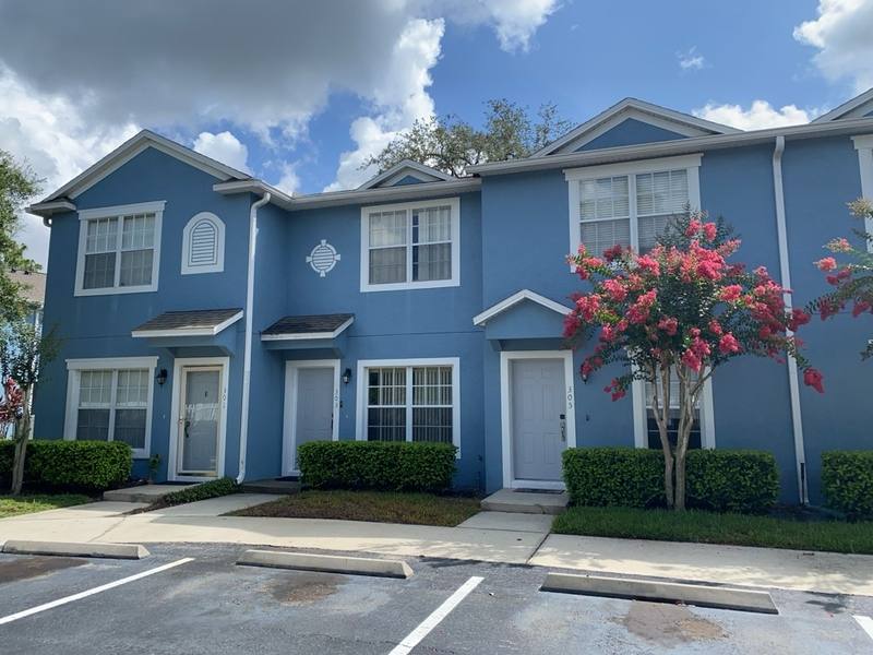 Condo for rent at 303 Wilton Circle, Sanford, FL 32773