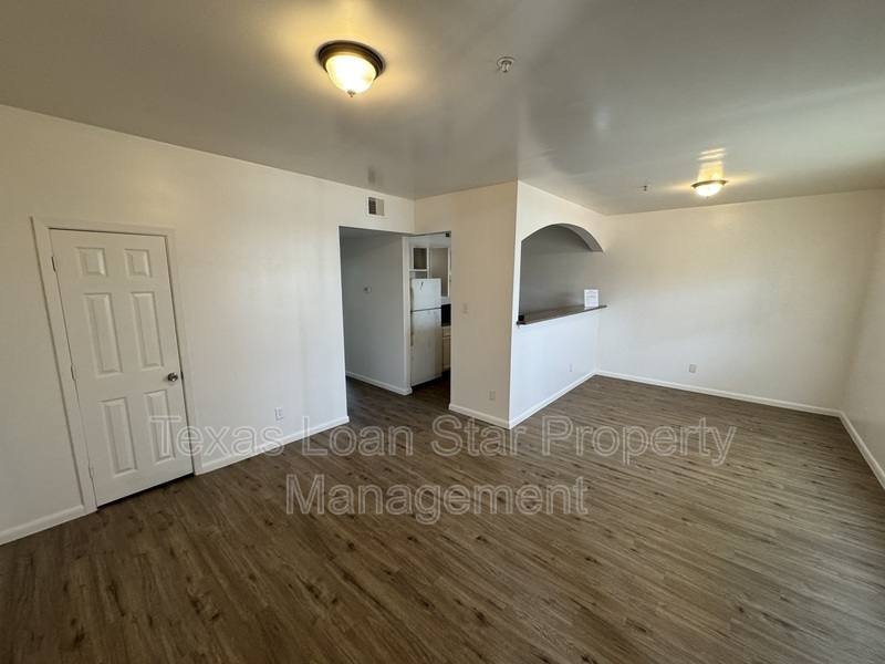 Apartment for rent at 8256 Leonora St #8, Houston, TX 77061
