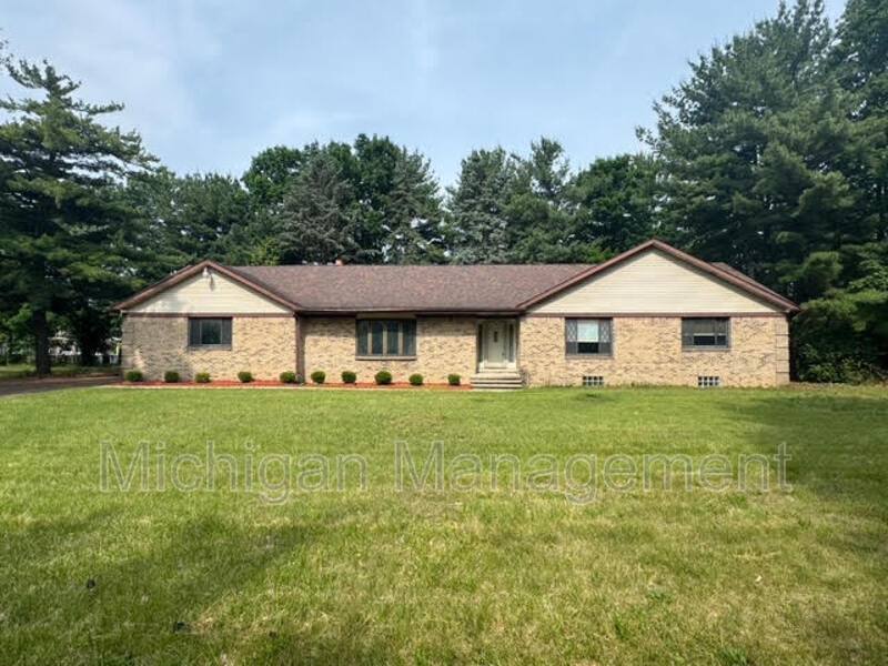 House for rent at 40250 Pinetree Dr, Plymouth, MI 48170