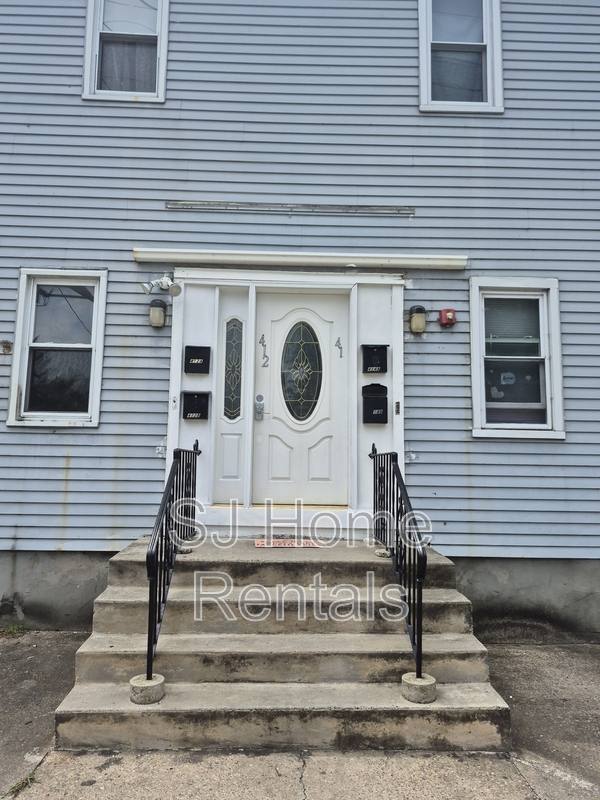 Apartment for rent at 414 Powell St #1, Gloucester City, NJ 08030