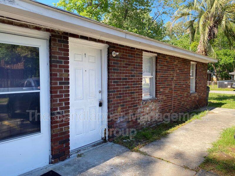 Apartment for rent at 5061-1 Rockingham St, Charleston, SC 29406