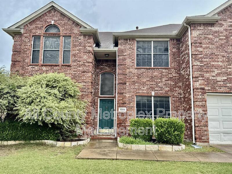 House for rent at 1009 Yarnell Place, Plano, TX 75094