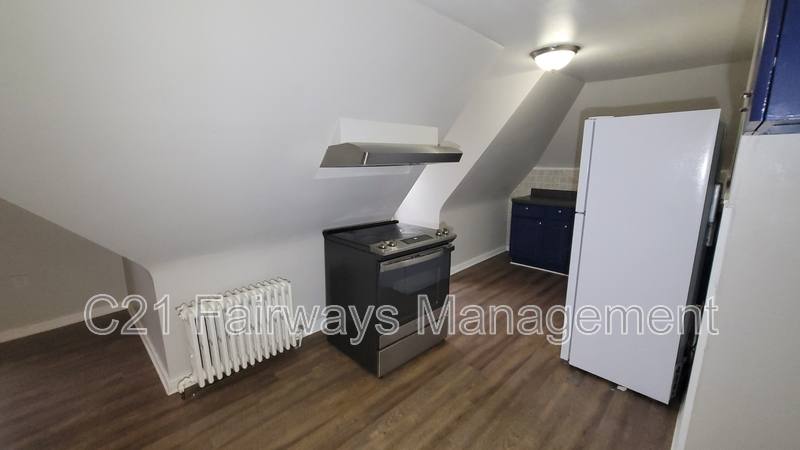 Apartment for rent at 208 Thompson St #3, Latrobe, PA 15650