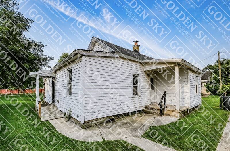 Apartment for rent at 1419 W 16th St #2, Muncie, IN 47302