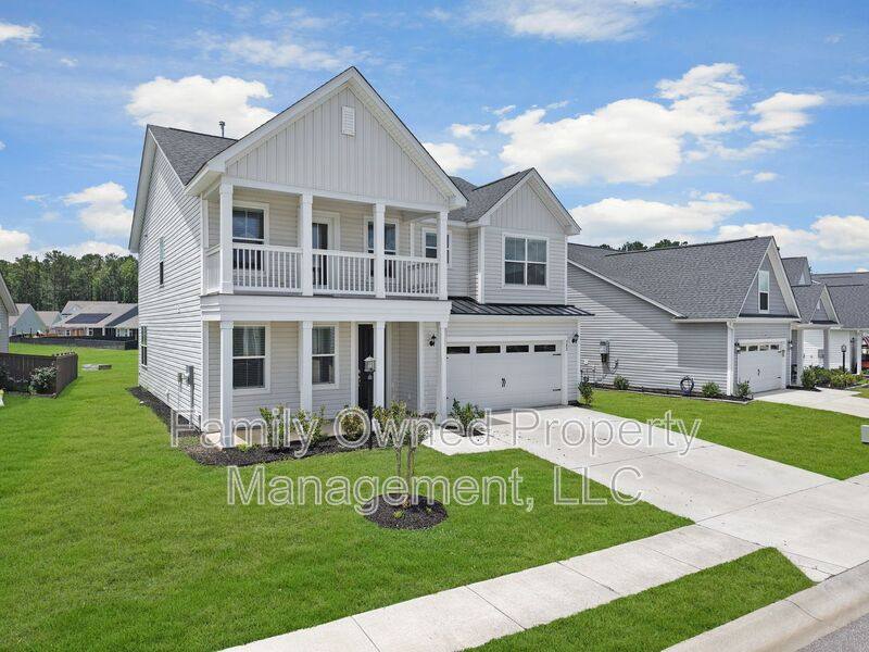 House for rent at 302 Red Leaf Blvd, Moncks Corner, SC 29461