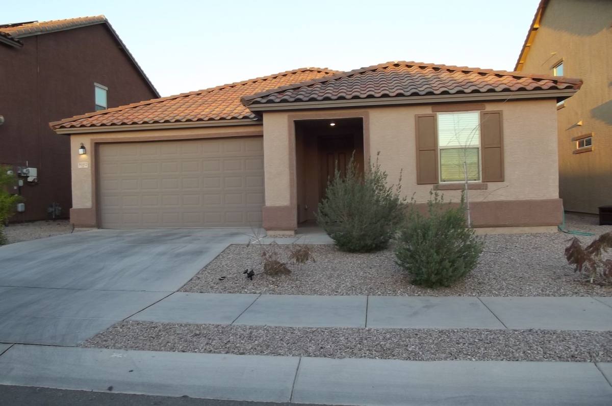 House for rent at 9102 N Wagon Spoke Court, Tucson, AZ 85742