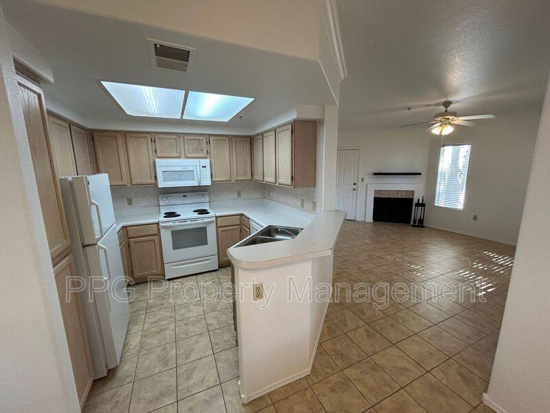 Townhouse for rent at 750 E Northern Ave #1056, Phoenix, AZ 85020