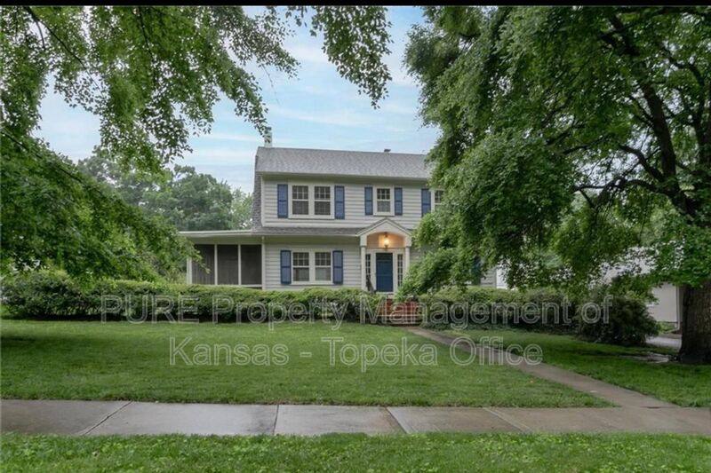 108 SW Madison St, Lees Summit, MO 64063