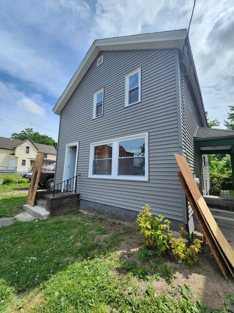 House for rent at 76 Carter St, Rochester, NY 14621