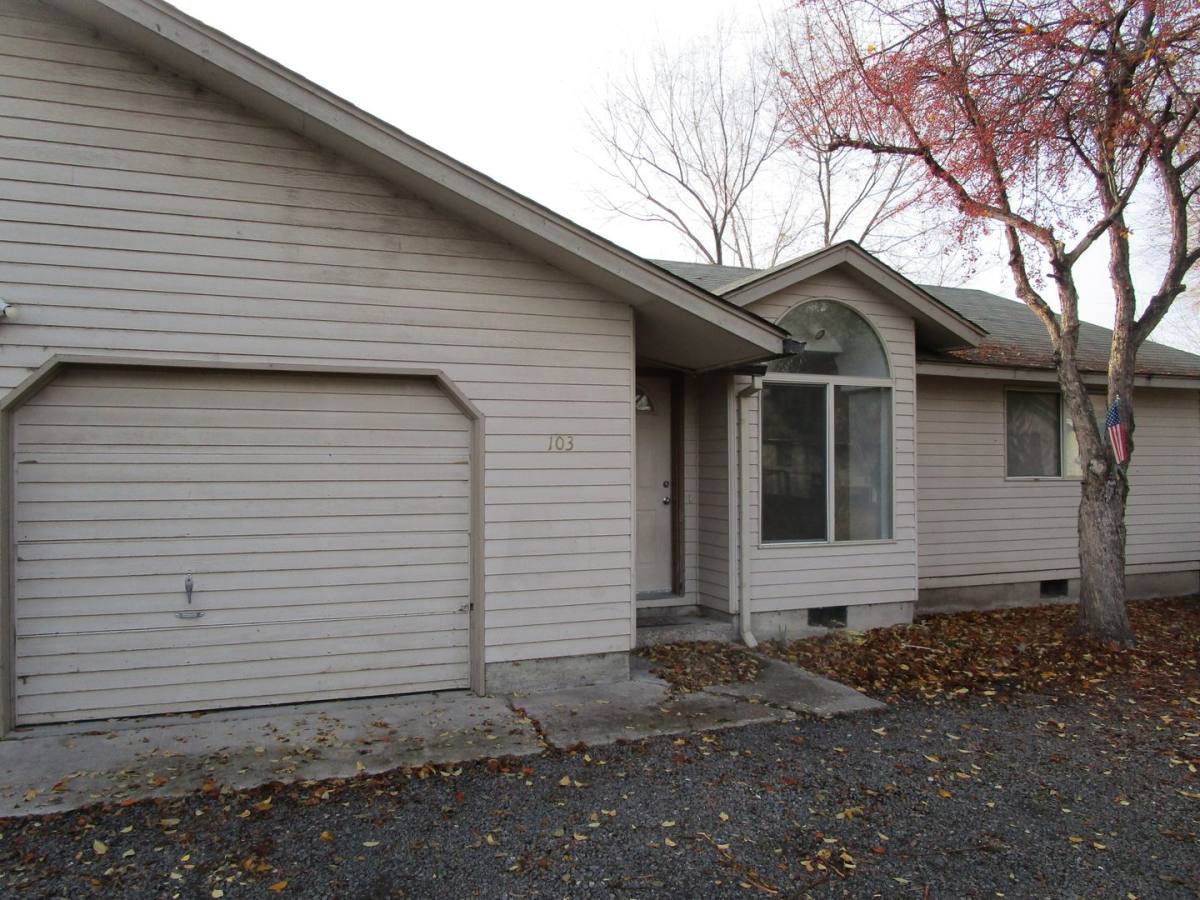 House for rent at 103 NW Ivy St, Prineville, OR 97754
