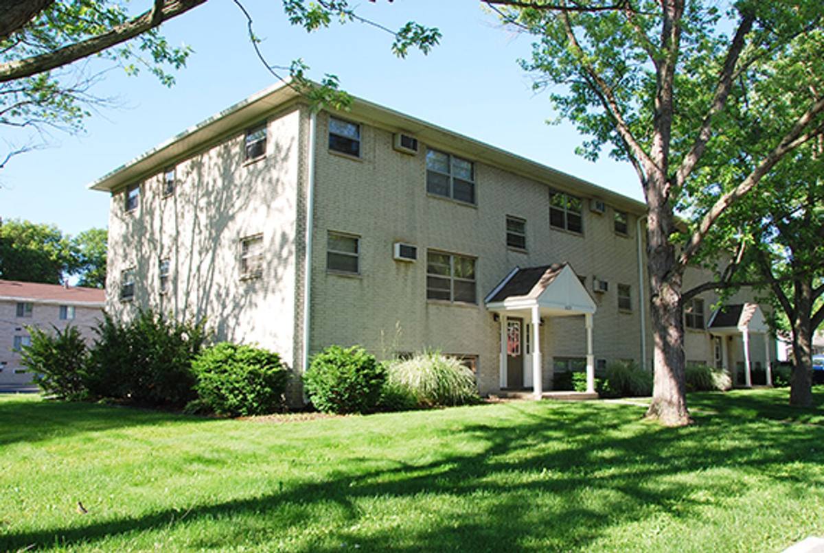 Apartment for rent at 1623 Westchester Ave, Chesterton, IN 46304