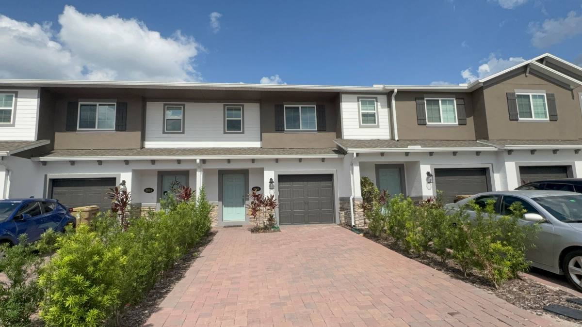 Townhouse for rent at 2811 Narcoossee Commons Way, Saint Cloud, FL 34771