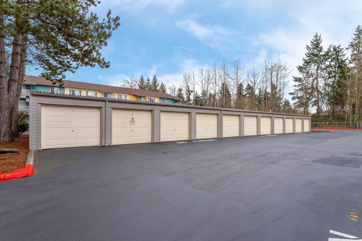 Apartment for rent at 1800 S 330th St, Federal Way, WA 98003