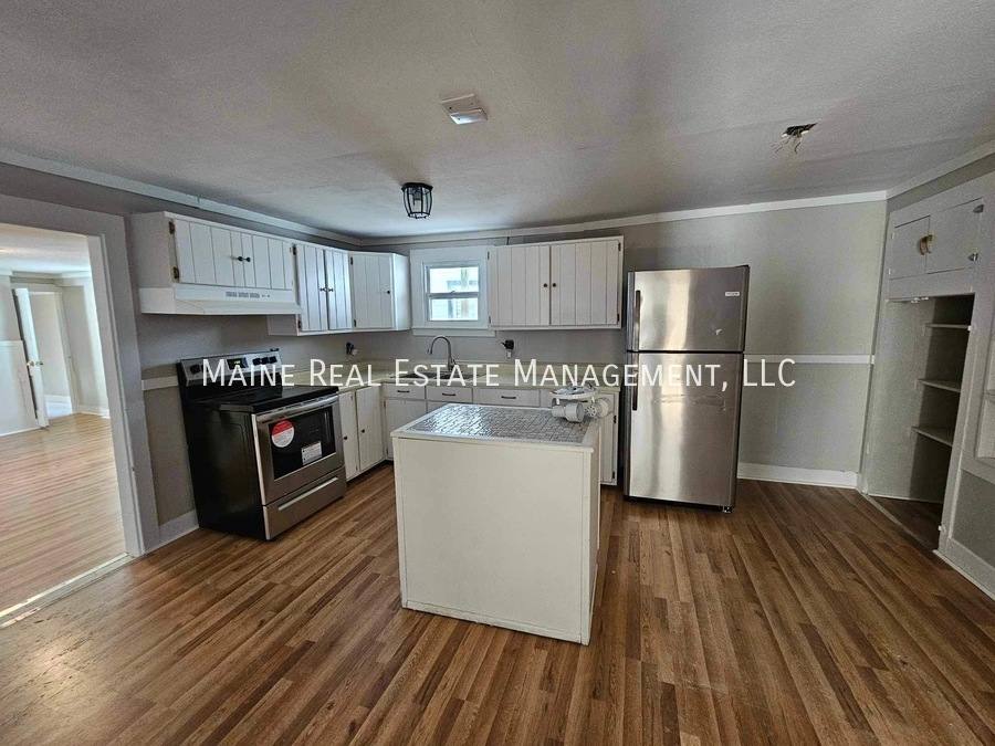 Apartment for rent at 52 Hayes St #1, Old Town, ME 04468