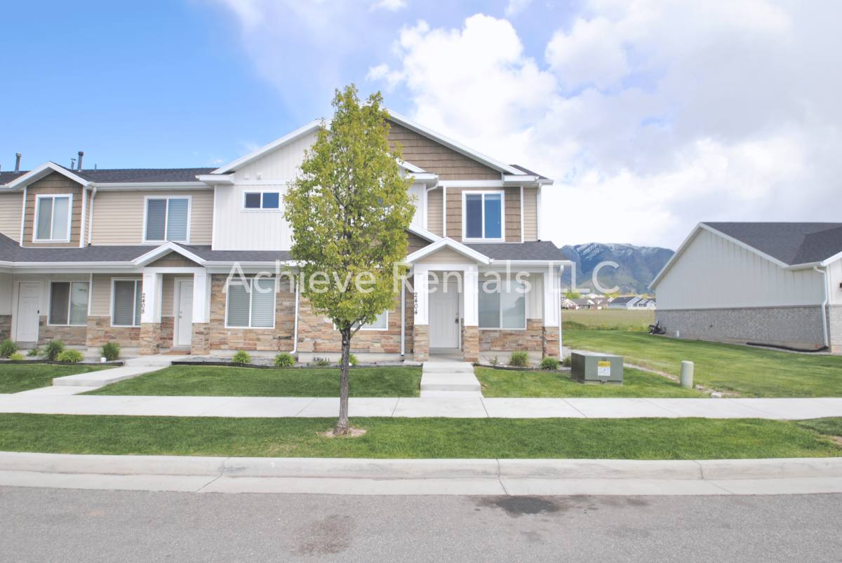 Townhouse for rent at 2404 N 200 E, Logan, UT 84341