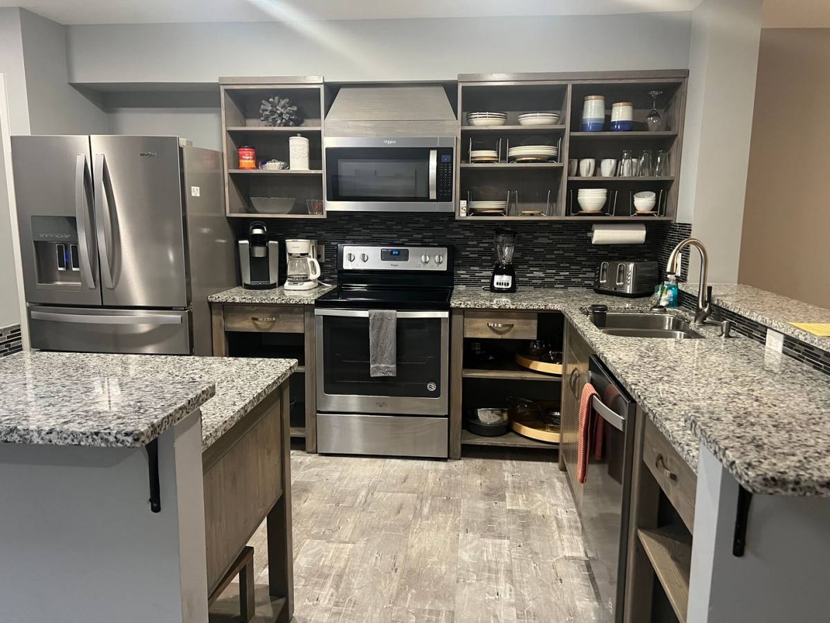 Condo for rent at 36 Deallyon Ave, Hilton Head Island, SC 29928