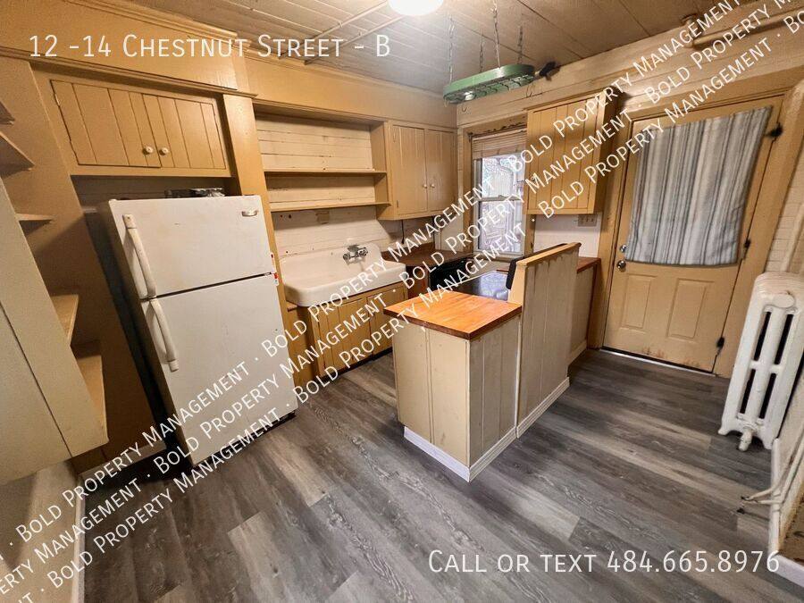 Apartment for rent at 12 -14 Chestnut St #B, Cressona, PA 17929