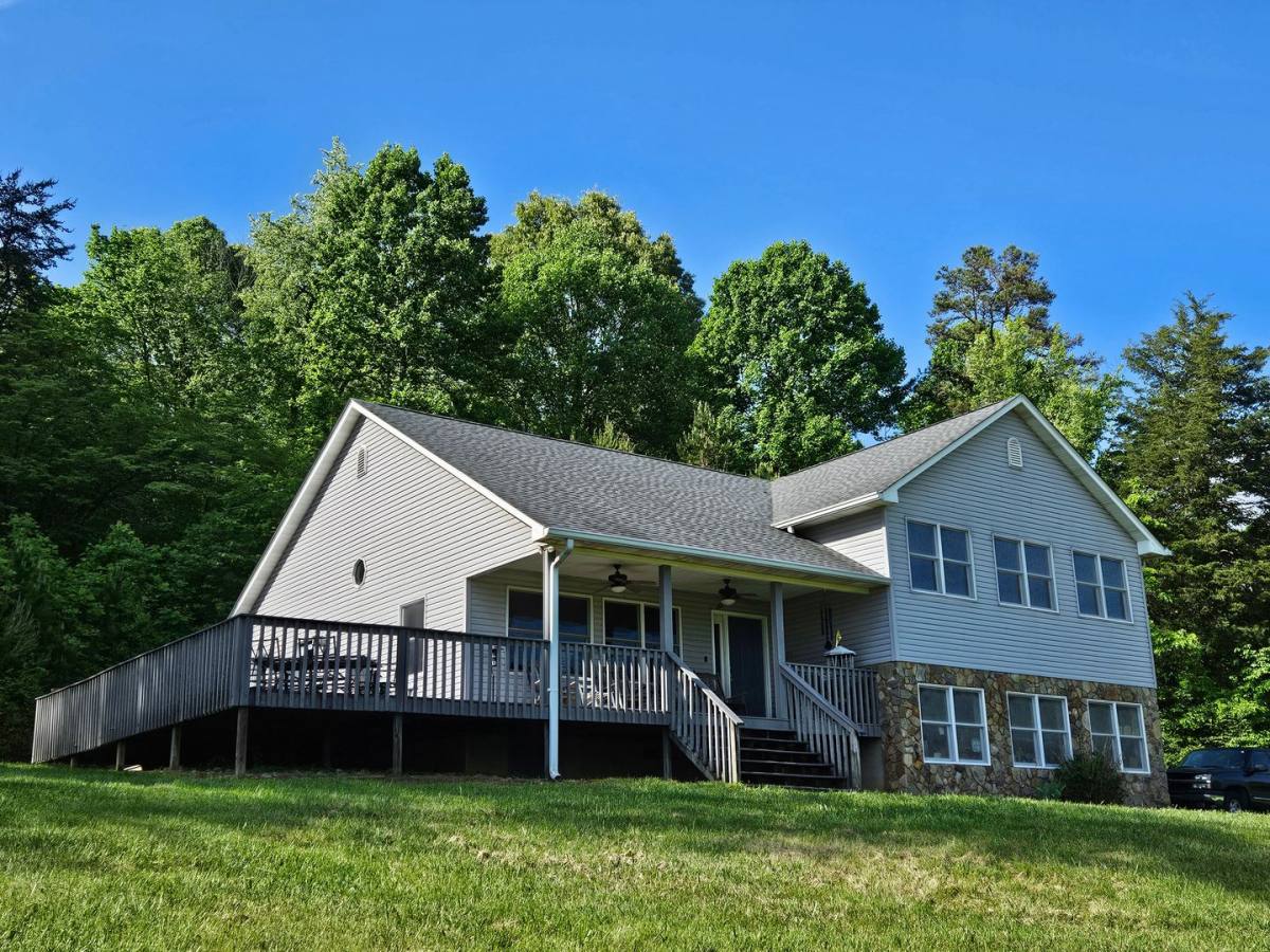 House for rent at 416 Harrington Hollow Rd, Bluff City, TN 37618
