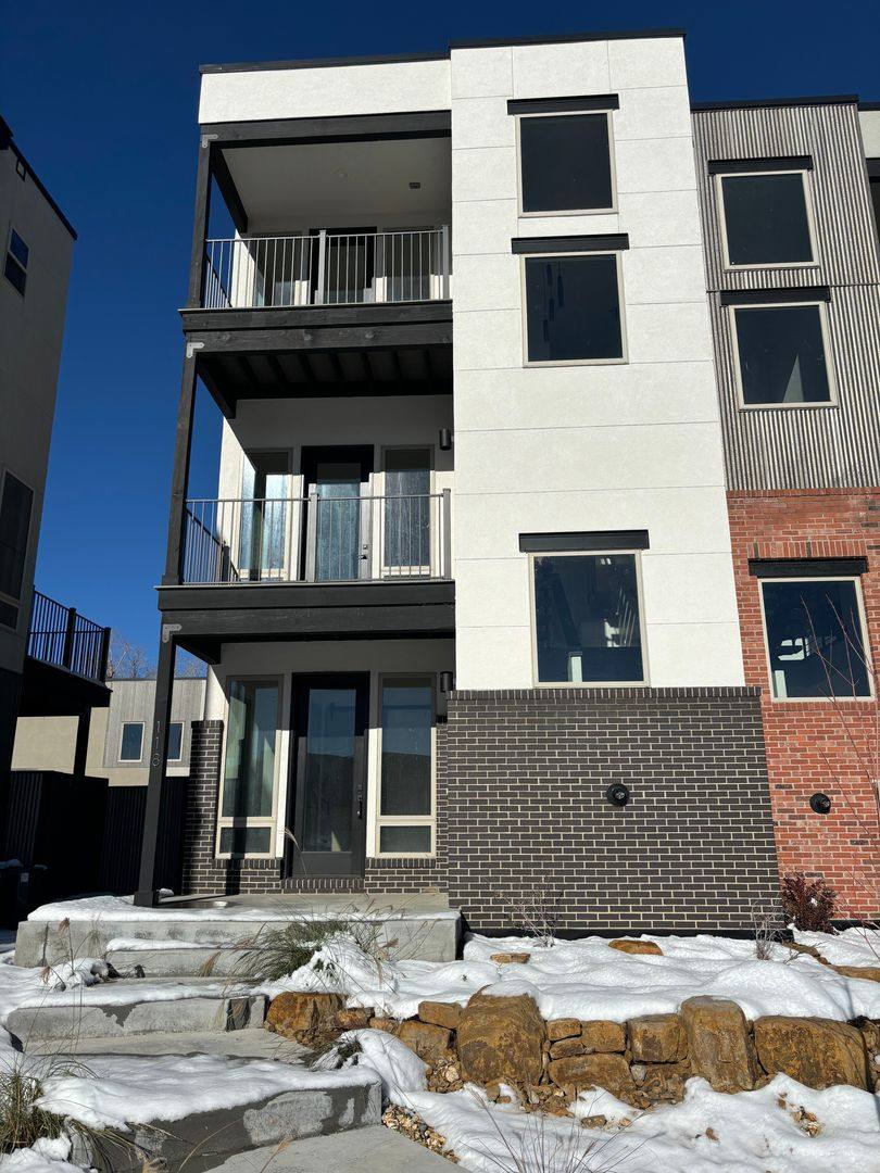 Townhouse for rent at 118 New St, Salida, CO 81201