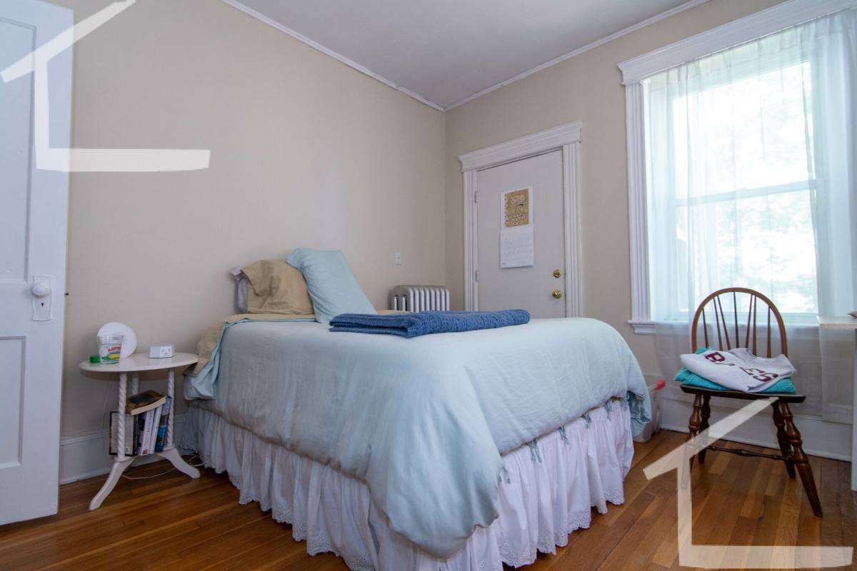 Apartment for rent at 16 Fuller St #4, Brookline, MA 02446