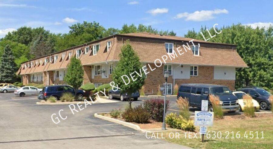 Apartment for rent at 312 Warwick Ave #1B, Westmont, IL 60559