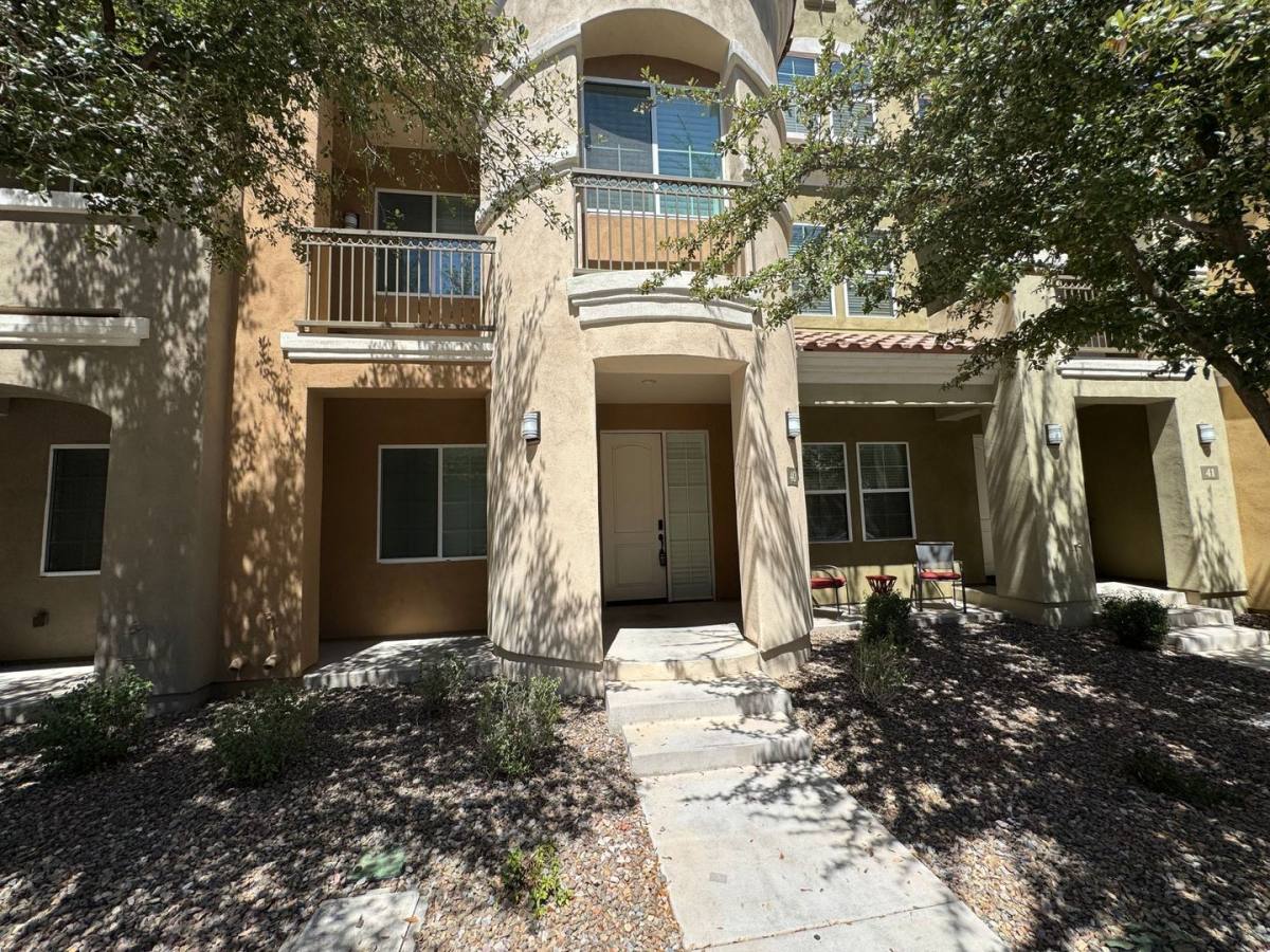 House for rent at 124 N California St, Chandler, AZ 85225