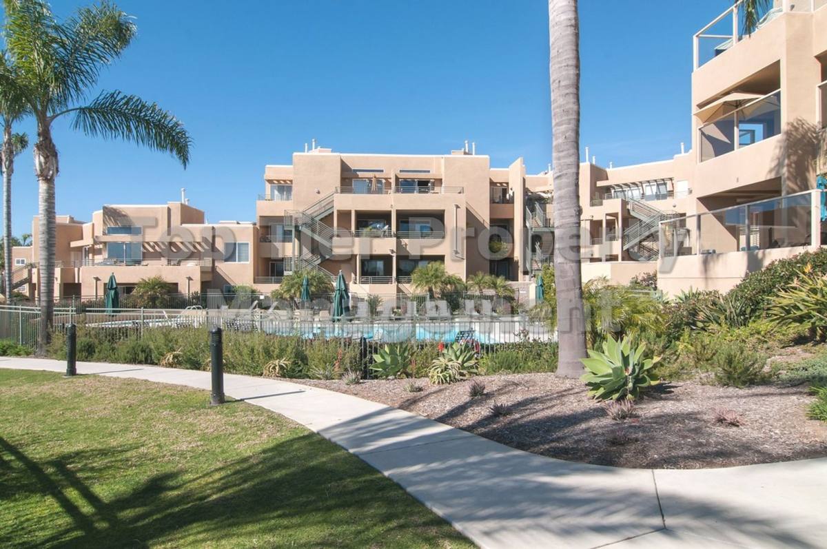 Townhouse for rent at 4025 Canario St, Carlsbad, CA 92008
