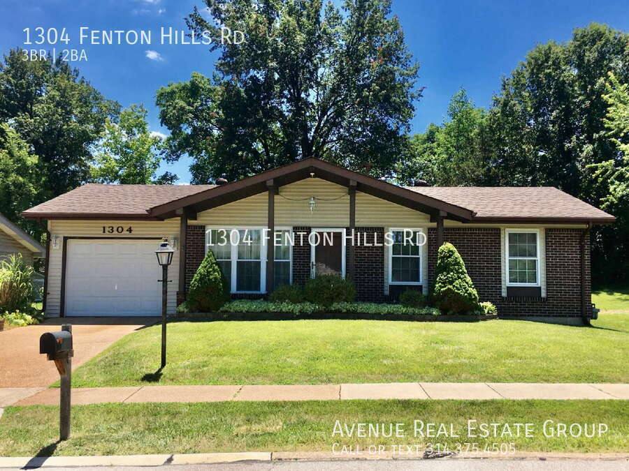 House for rent at 1304 Fenton Hills Rd, Fenton, MO 63026