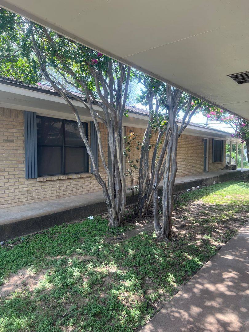 House for rent at 2221 Windsor Ave, Waco, TX 76708