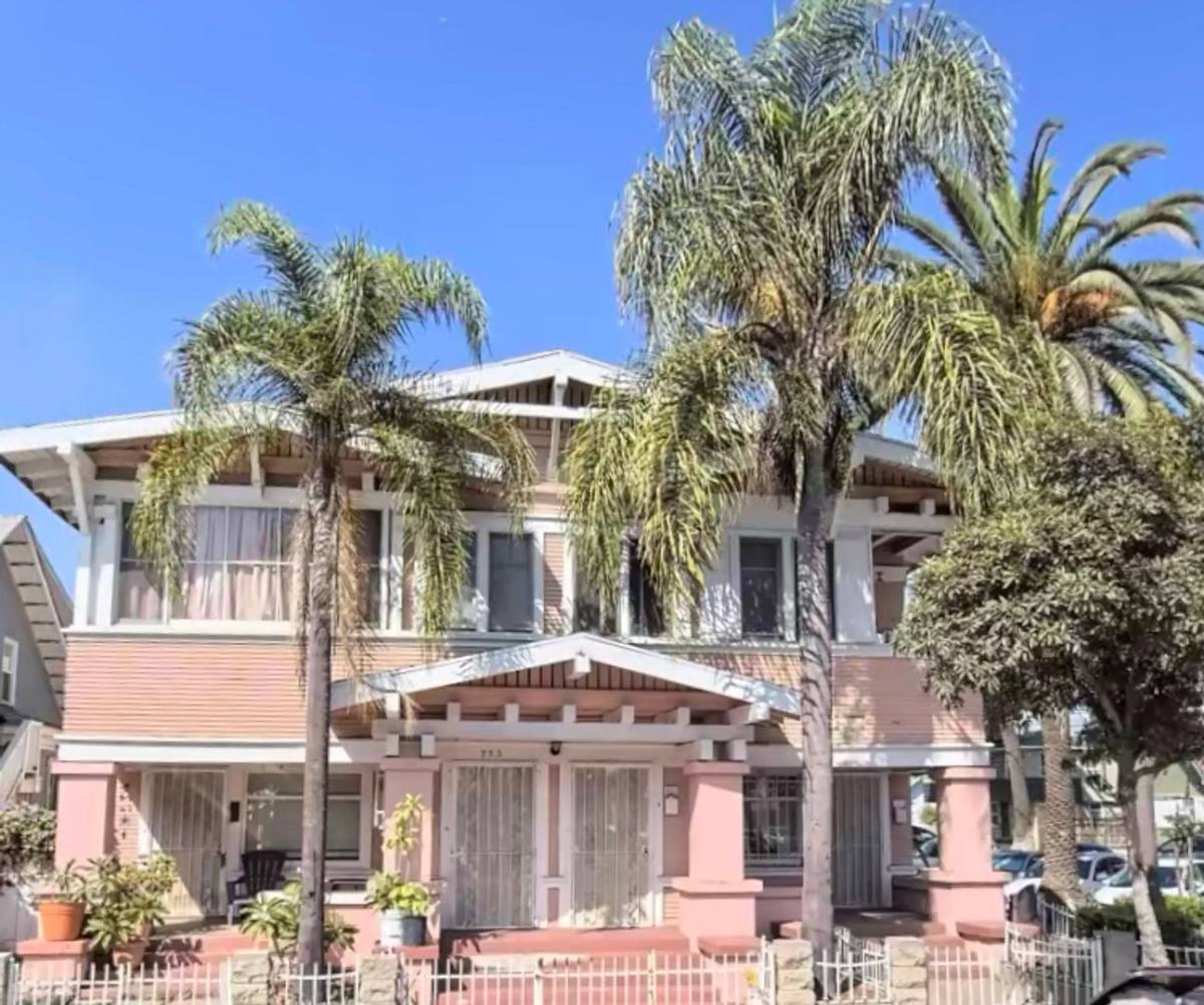 Apartment for rent at 751 Chestnut Ave, Long Beach, CA 90813