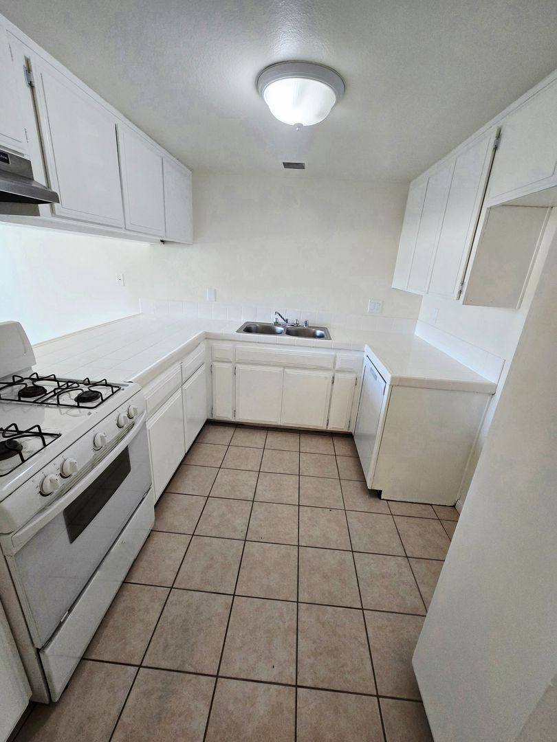 Apartment for rent at 1119 W Princeton Rd, Ontario, CA 91762