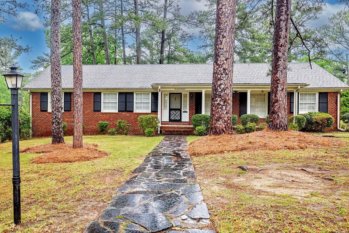 House for rent at 116 S Churchill Dr, Fayetteville, NC 28303
