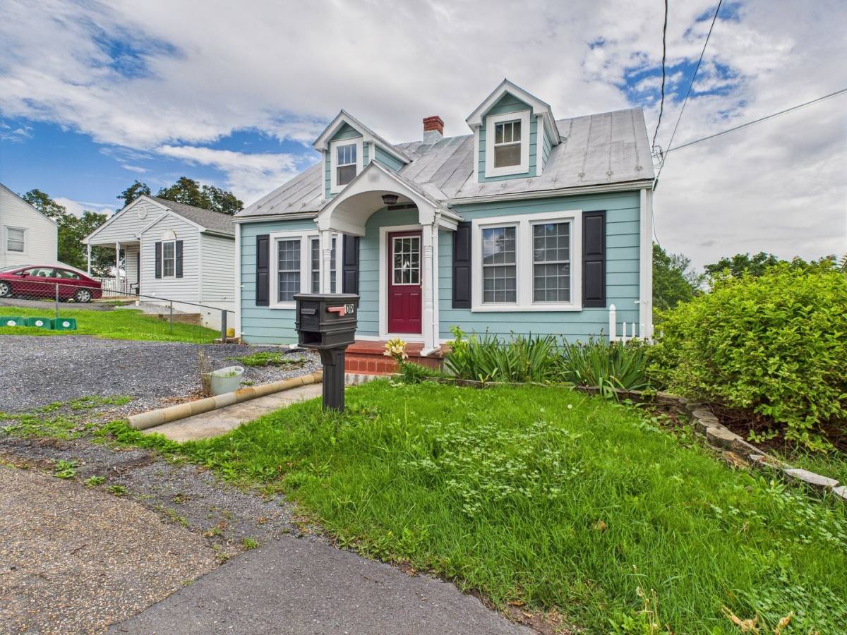 House for rent at 109 Skyline Ave, Staunton, VA 24401