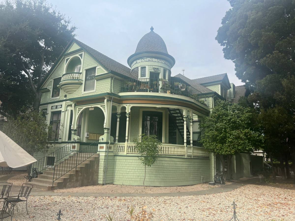 Apartment for rent at 1423 Central Ave #C, Alameda, CA 94501