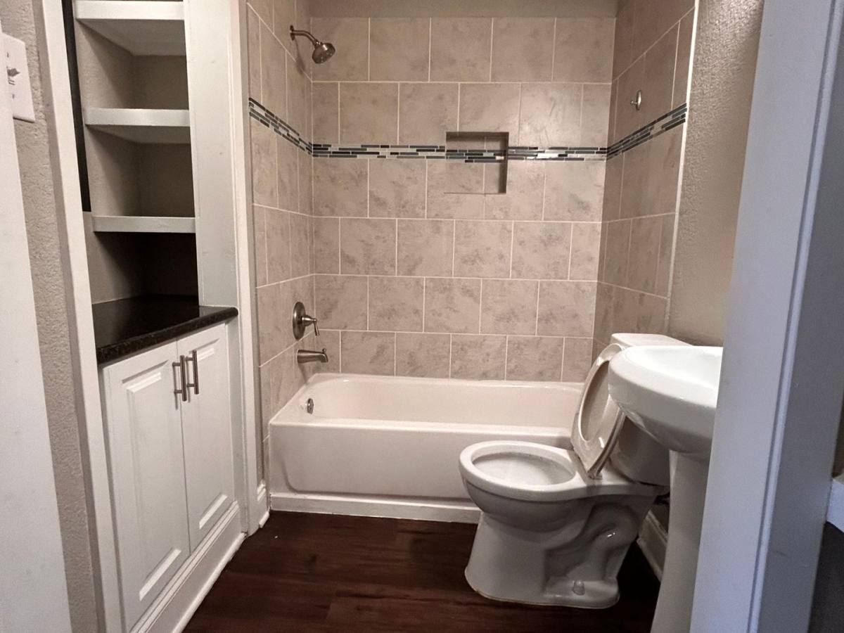 Apartment for rent at 4316 Bull Creek Rd, Austin, TX 78731