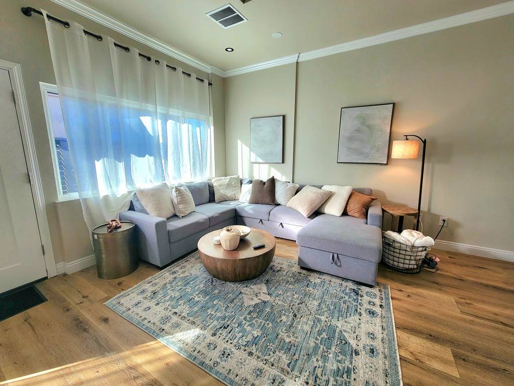 Apartment for rent at 3845 Richmond St, San Diego, CA 92103