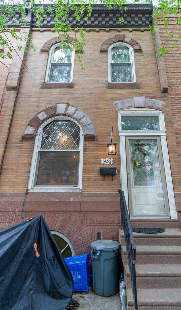 House for rent at 1433 W Ritner St, Philadelphia, PA 19145