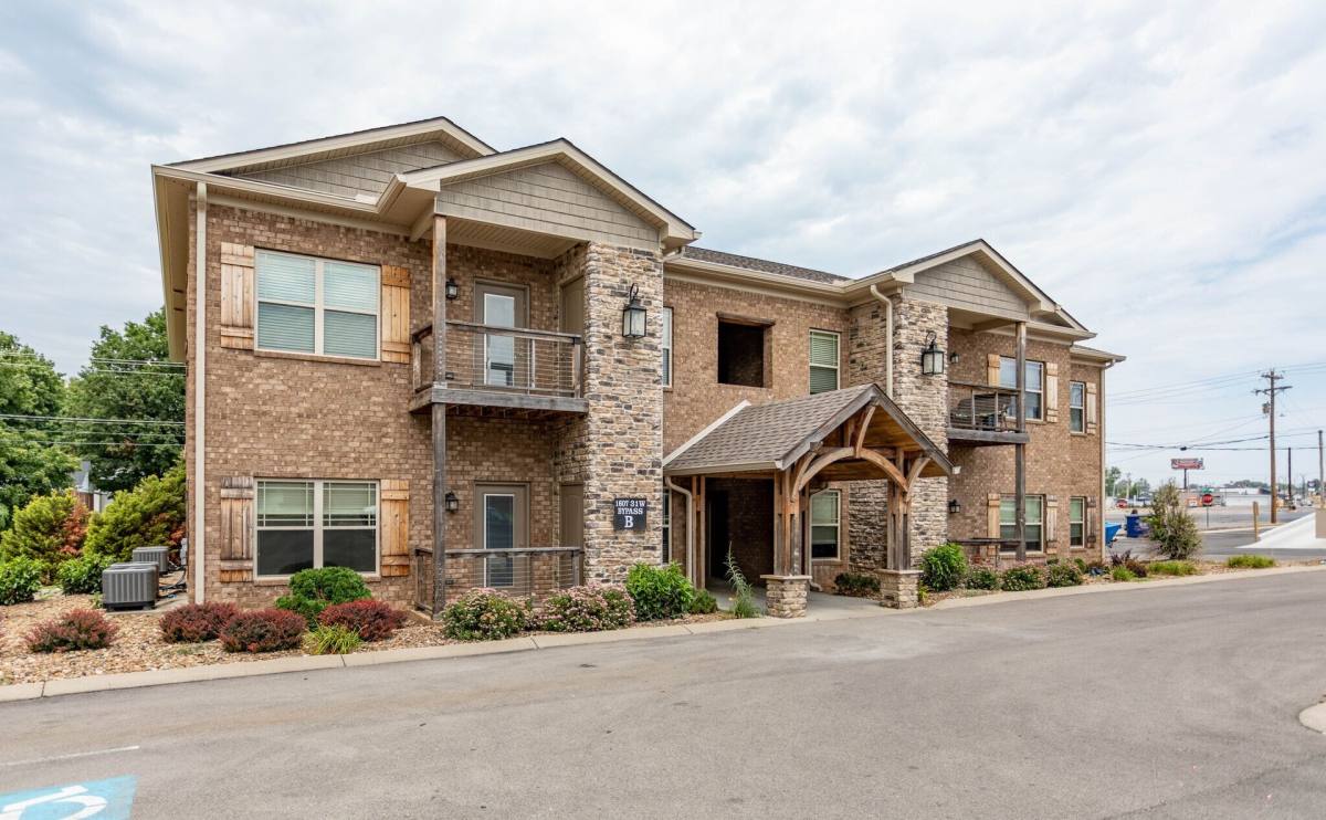 Apartment for rent at 1607 & 1720 US-31w Bypass, Bowling Green, KY 42101