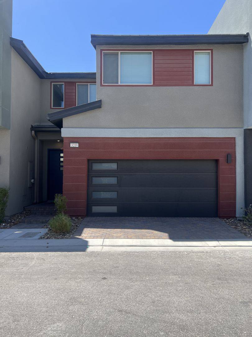 Townhouse for rent at 3219 Bertonico Ave, Henderson, NV 89044