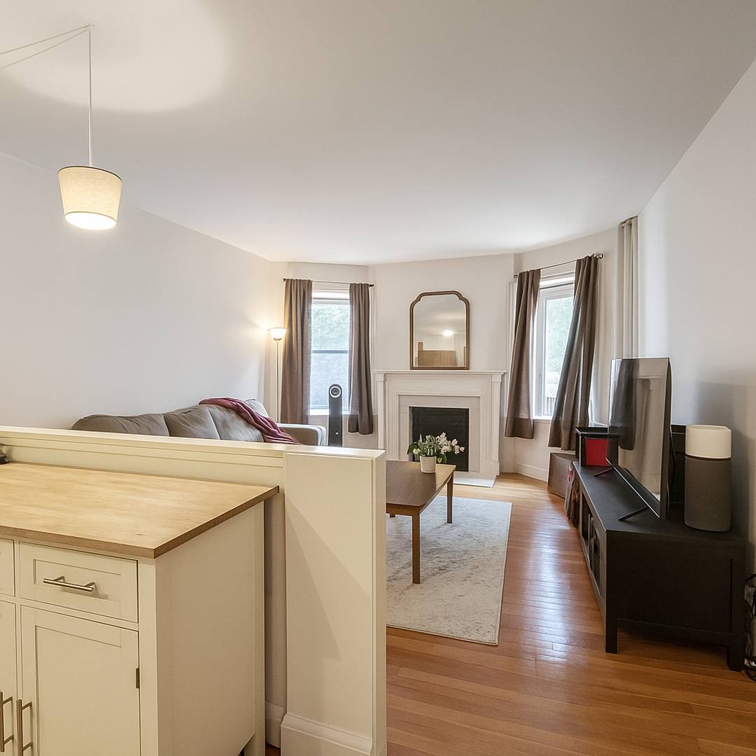 Apartment for rent at 1071 Beacon St, Brookline, MA 02446